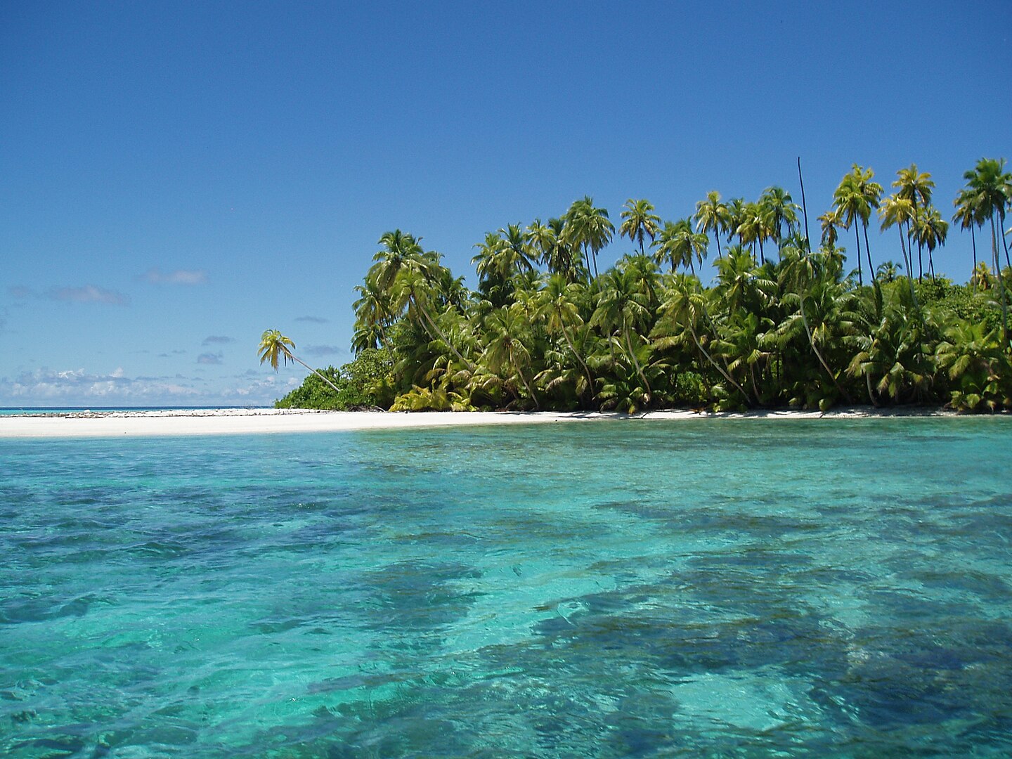 Salamon-szigetek atoll